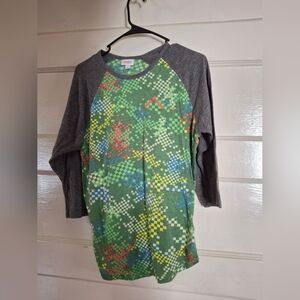 LuLaRoe Long Sleeve Shirt with Pixel Pattern (Mis082)